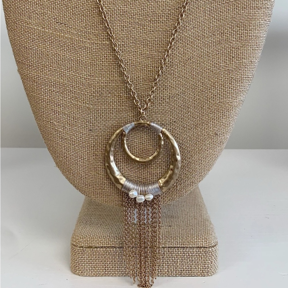 LUXE GOLD TONE NECKLACE AND EARRING SET